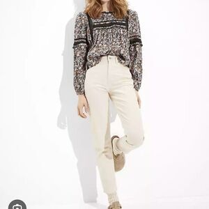 American Eagle Outfitters Mom Straight Leg Cream Corduroy Jeans - Size 4